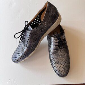 Sesto Meucci Perforated Leather Sneaker Metallic Blue Moon Sesti Size 8.5